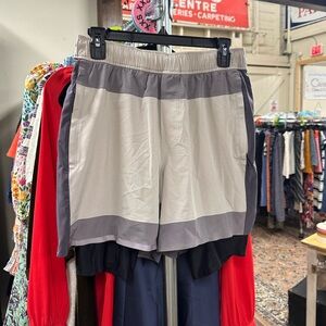 Lululemon x Robert Geller take the moment lined shorts has phone pocket size M